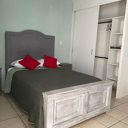 אפרטהוטל לאון 10 Venator House Boutique מראה חיצוני תמונה