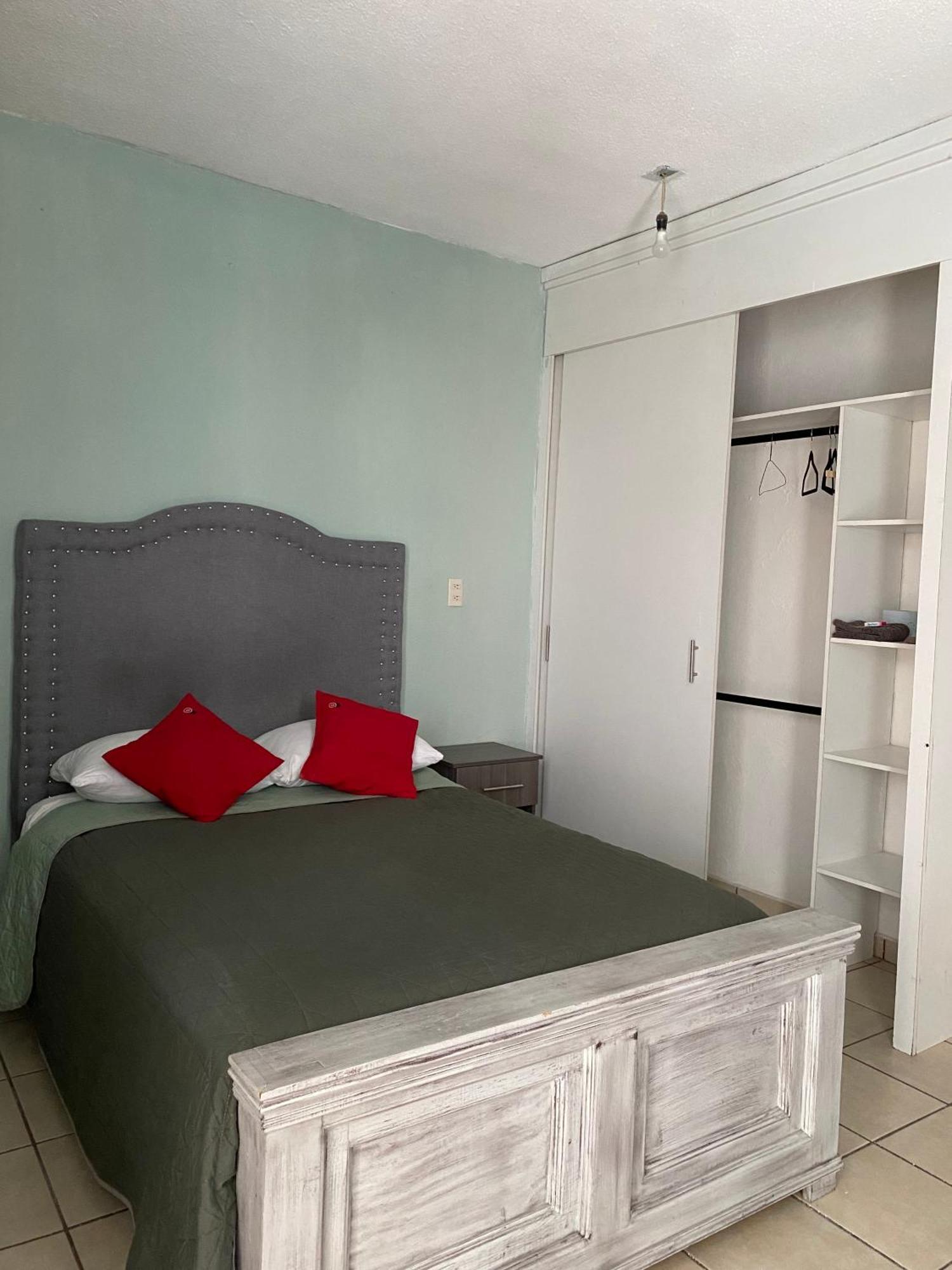אפרטהוטל לאון 10 Venator House Boutique מראה חיצוני תמונה